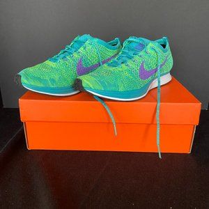 Nike Fly Knit Racer Athletic Shoe Men/Women
